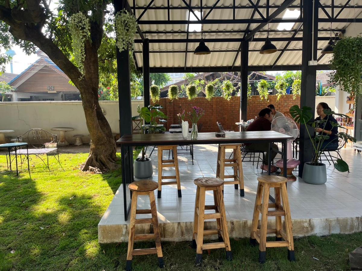 Udee Cozy Hotel Chiang Mai Exterior foto