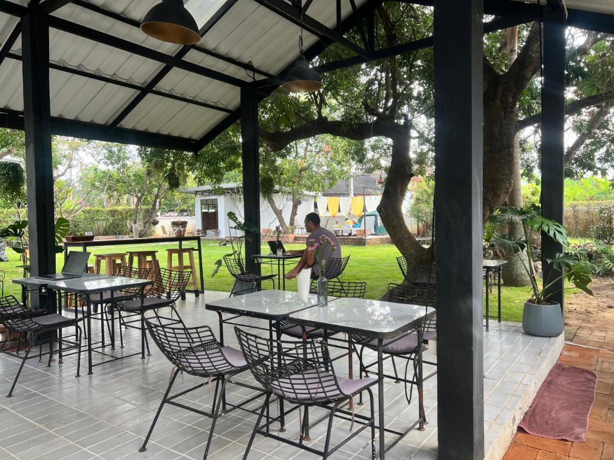 Udee Cozy Hotel Chiang Mai Exterior foto