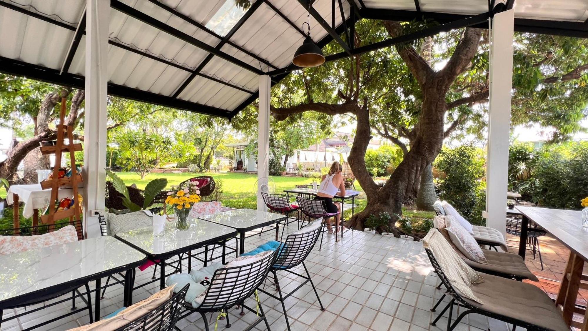 Udee Cozy Hotel Chiang Mai Exterior foto