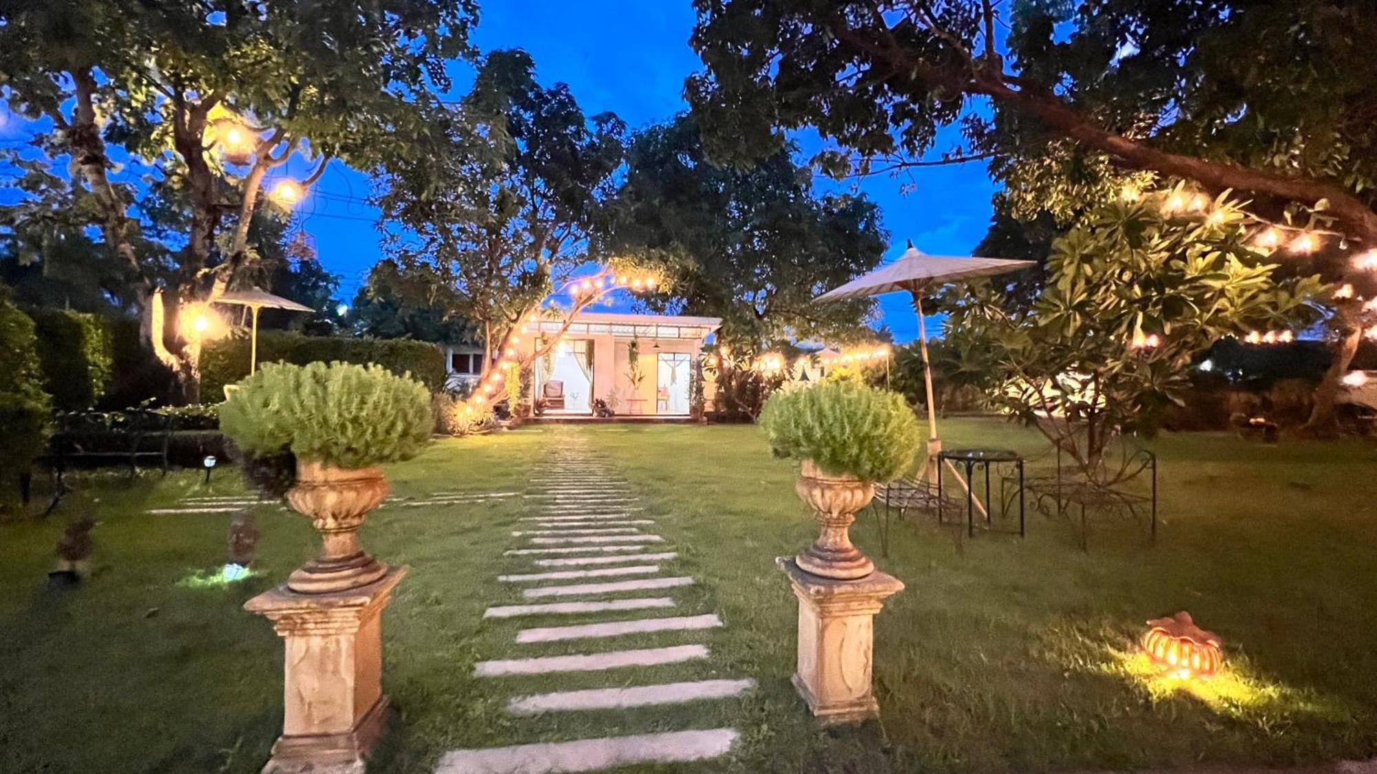 Udee Cozy Hotel Chiang Mai Exterior foto